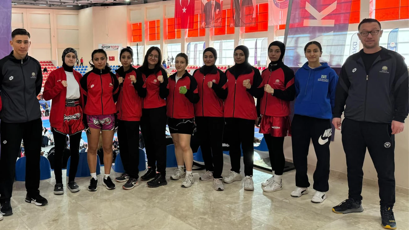 Selçuk Üniversitesi sporcularından kick boksta 5 madalya